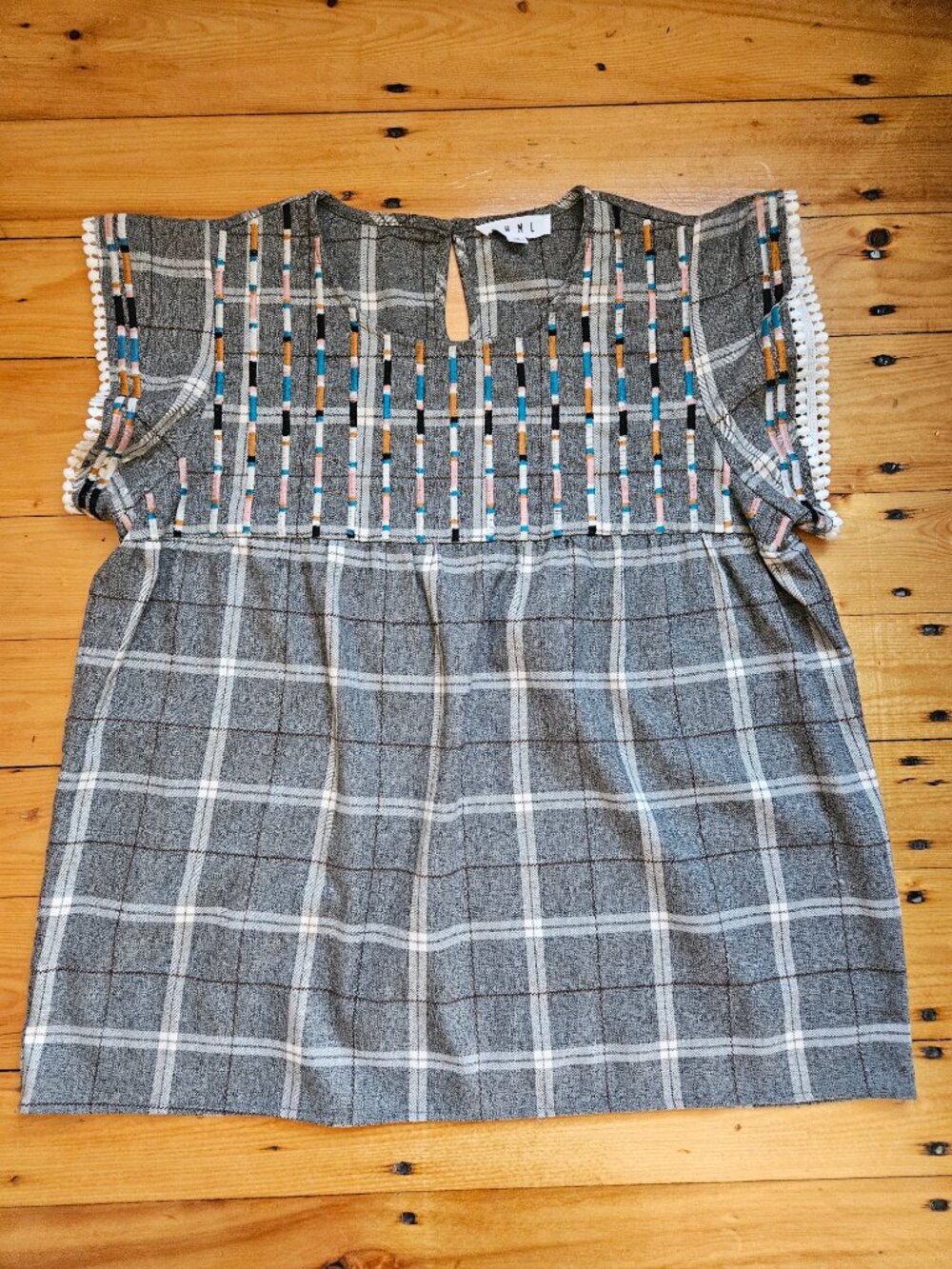 THML Embroidered Top Gray Size Medium